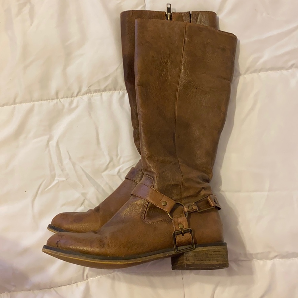 Size 7.5 boots - Picture 1 of 4